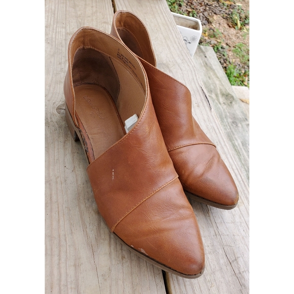 Cutout booties - Picture 4 of 4